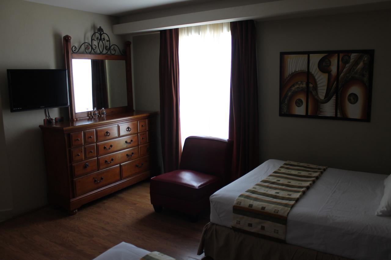 Hotel Hacienda Del Viejo Матаморос Екстериор снимка
