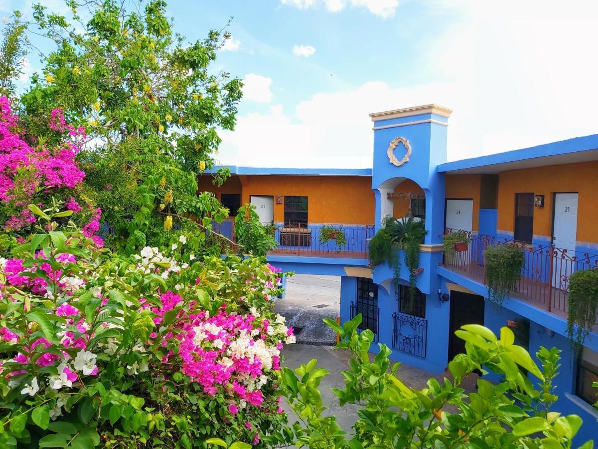 Hotel Hacienda Del Viejo Матаморос Екстериор снимка